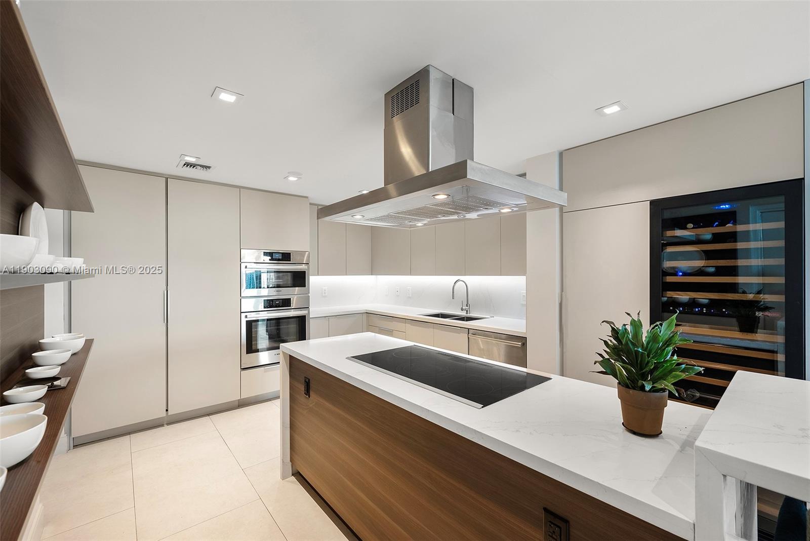 1643 Brickell Ave #1602, Miami FL 33129
