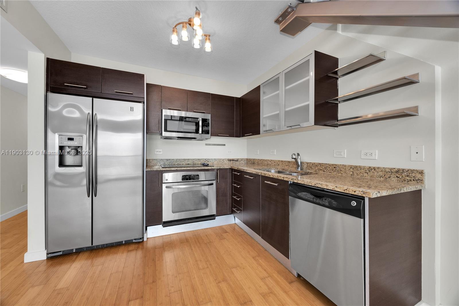 41 SE 5th St #1515, Miami FL 33131