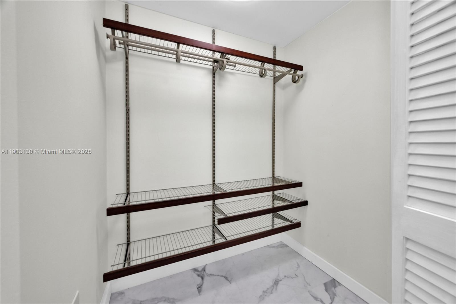 41 SE 5th St #1515, Miami FL 33131