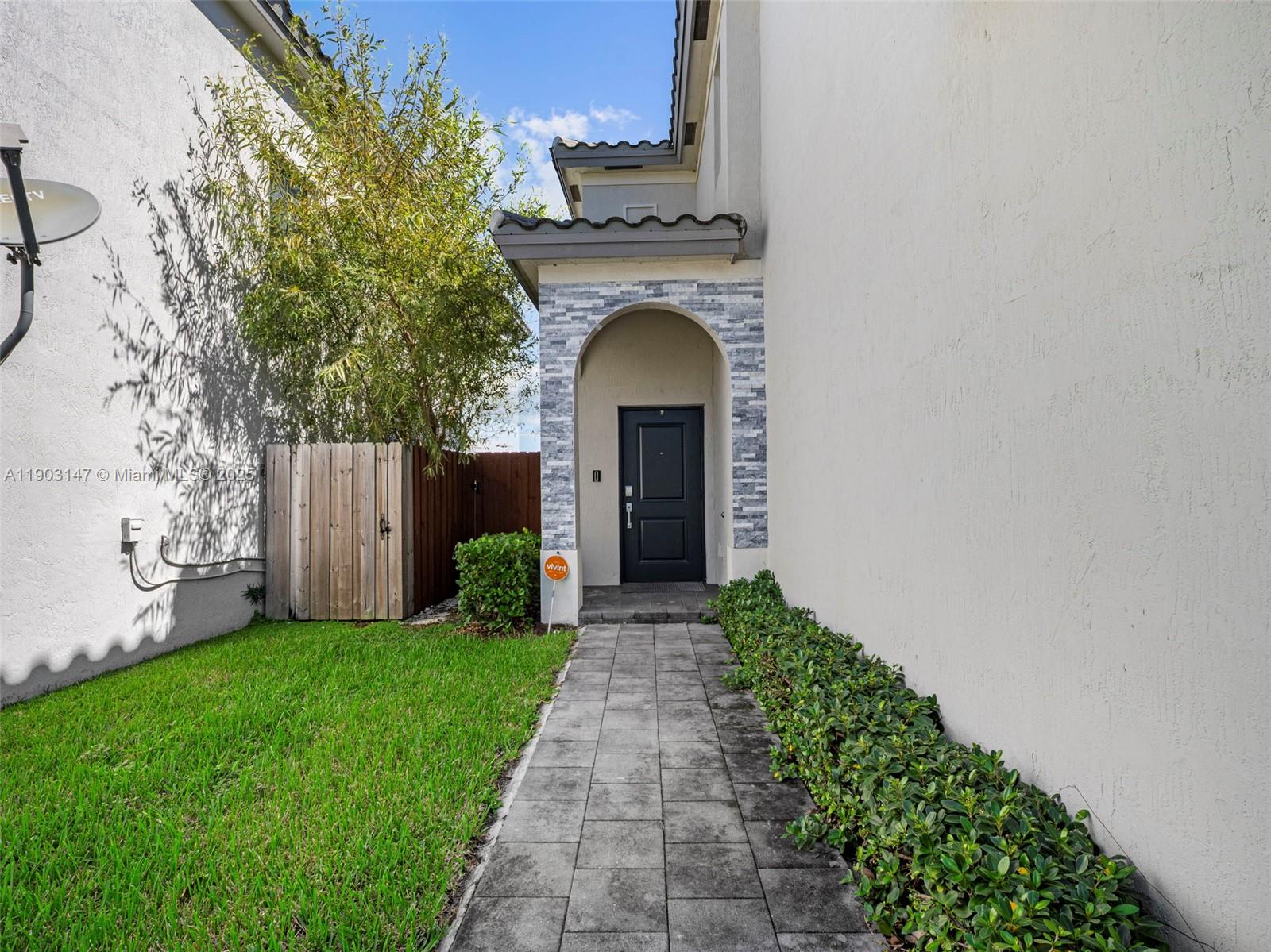 1411 SE 26th Rd #1411, Homestead FL 33035