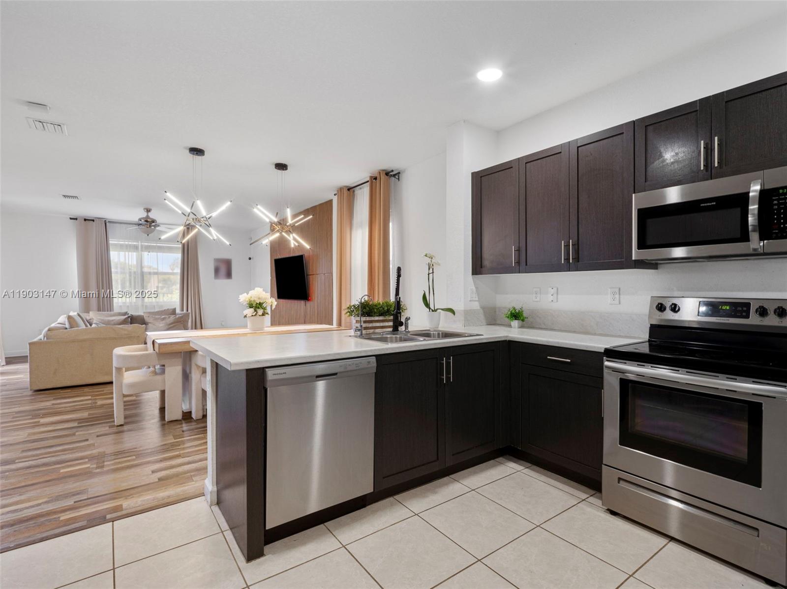 1411 SE 26th Rd #1411, Homestead FL 33035