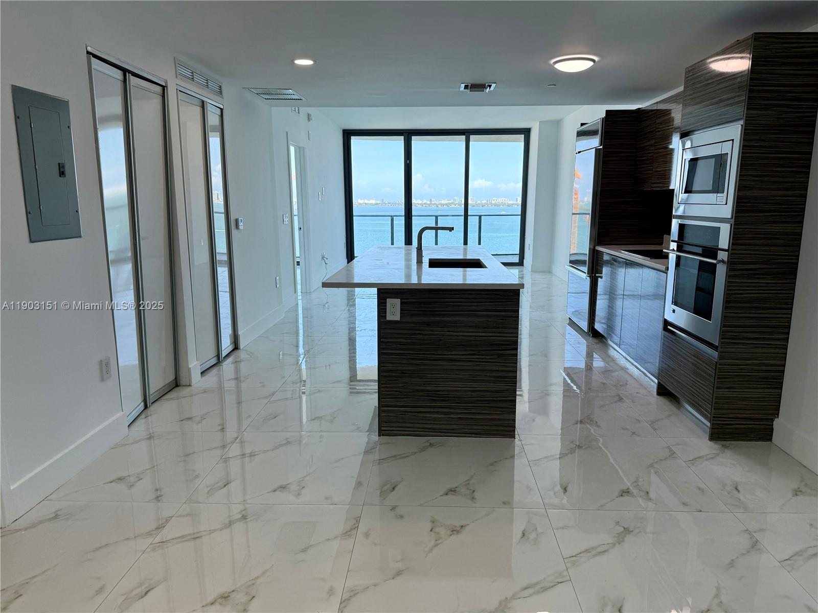 460 NE 28th St #1603, Miami FL 33137