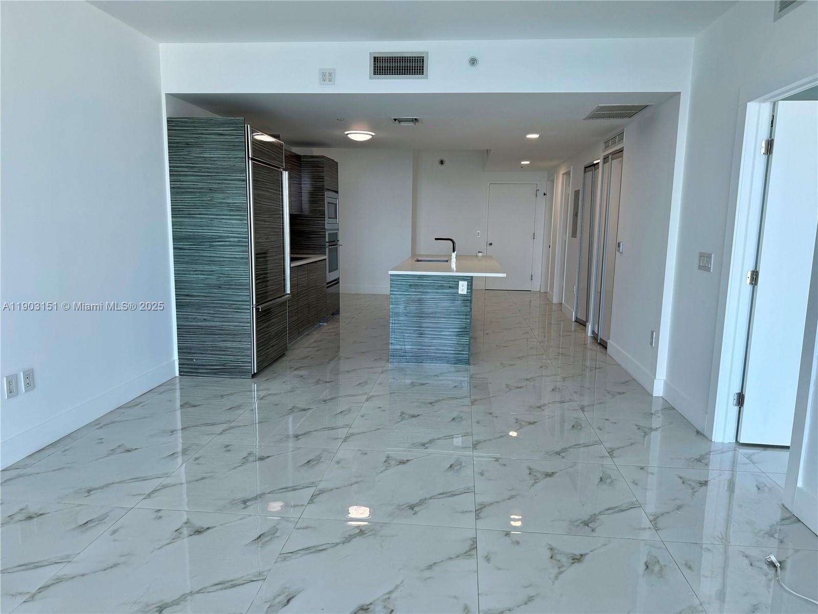 460 NE 28th St #1603, Miami FL 33137