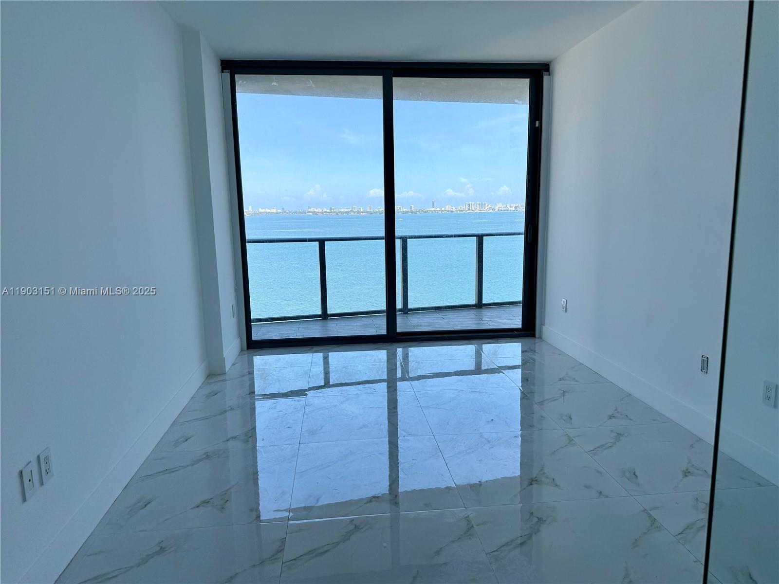 460 NE 28th St #1603, Miami FL 33137