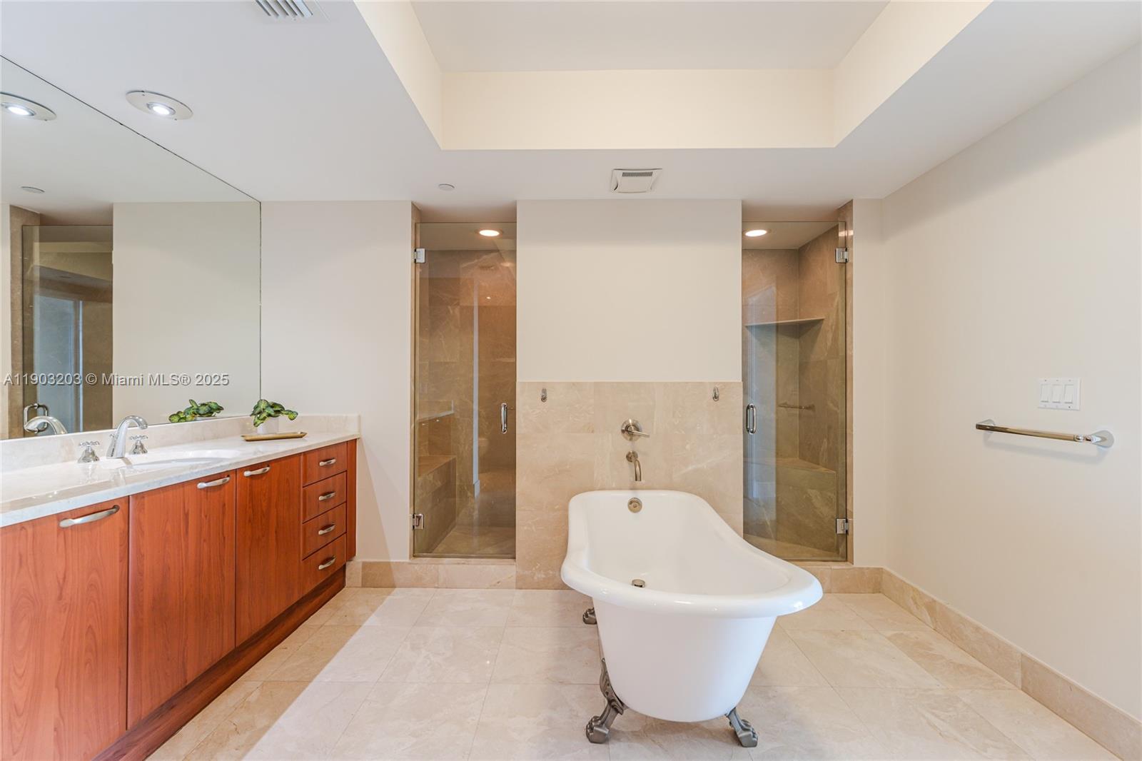 3301 NE 183rd St #2103, Aventura FL 33160