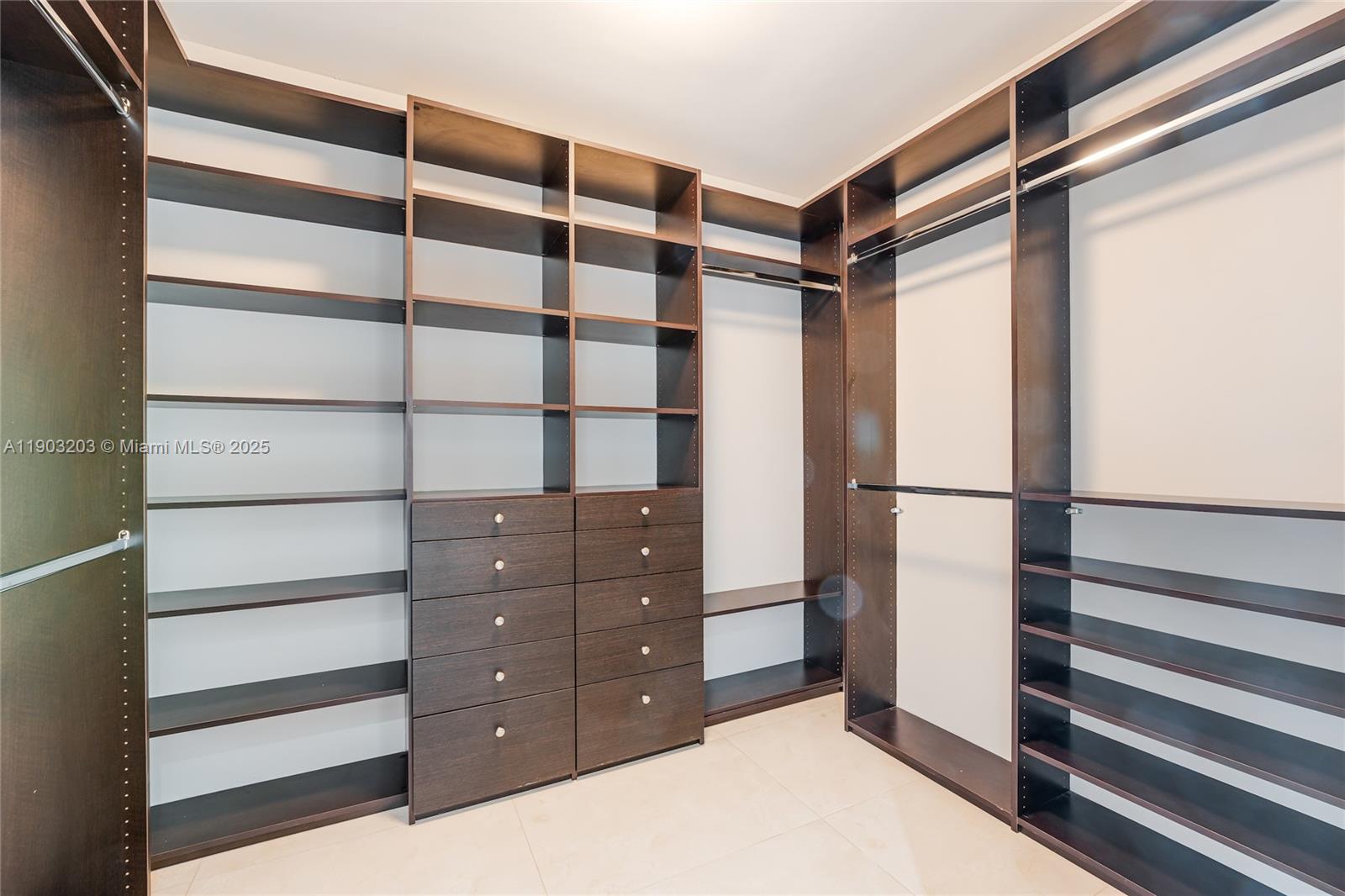 3301 NE 183rd St #2103, Aventura FL 33160
