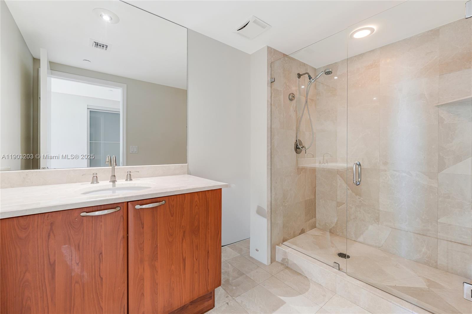 3301 NE 183rd St #2103, Aventura FL 33160