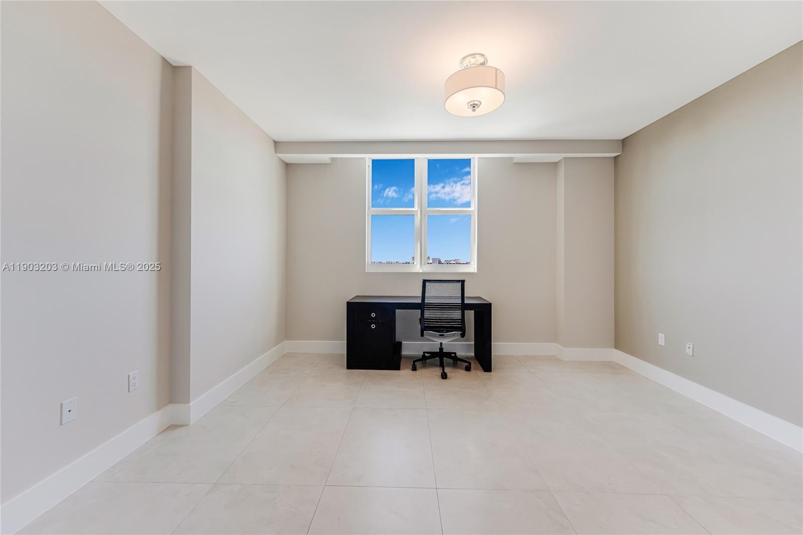 3301 NE 183rd St #2103, Aventura FL 33160