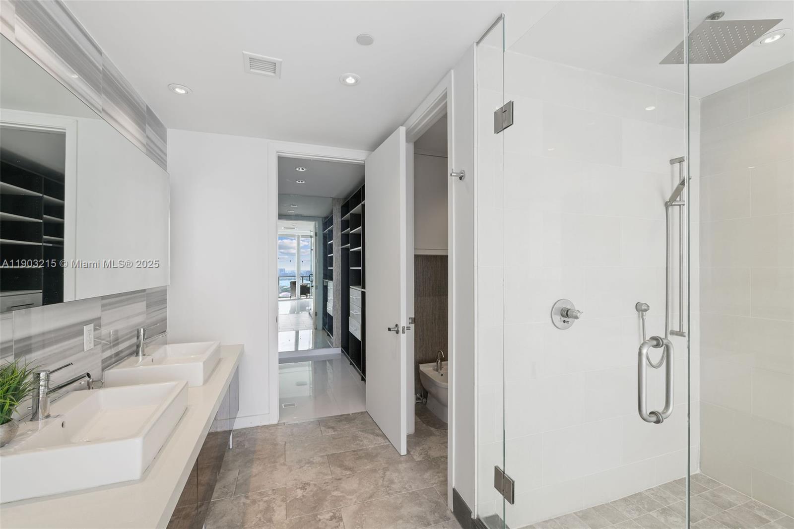1100 Biscayne Blvd #3303, Miami FL 33132