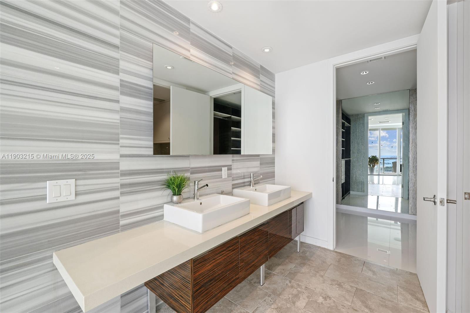1100 Biscayne Blvd #3303, Miami FL 33132