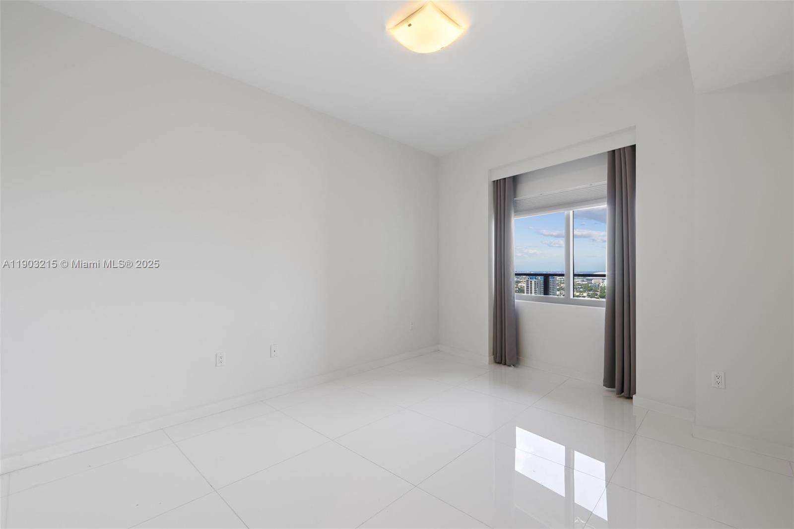 1100 Biscayne Blvd #3303, Miami FL 33132