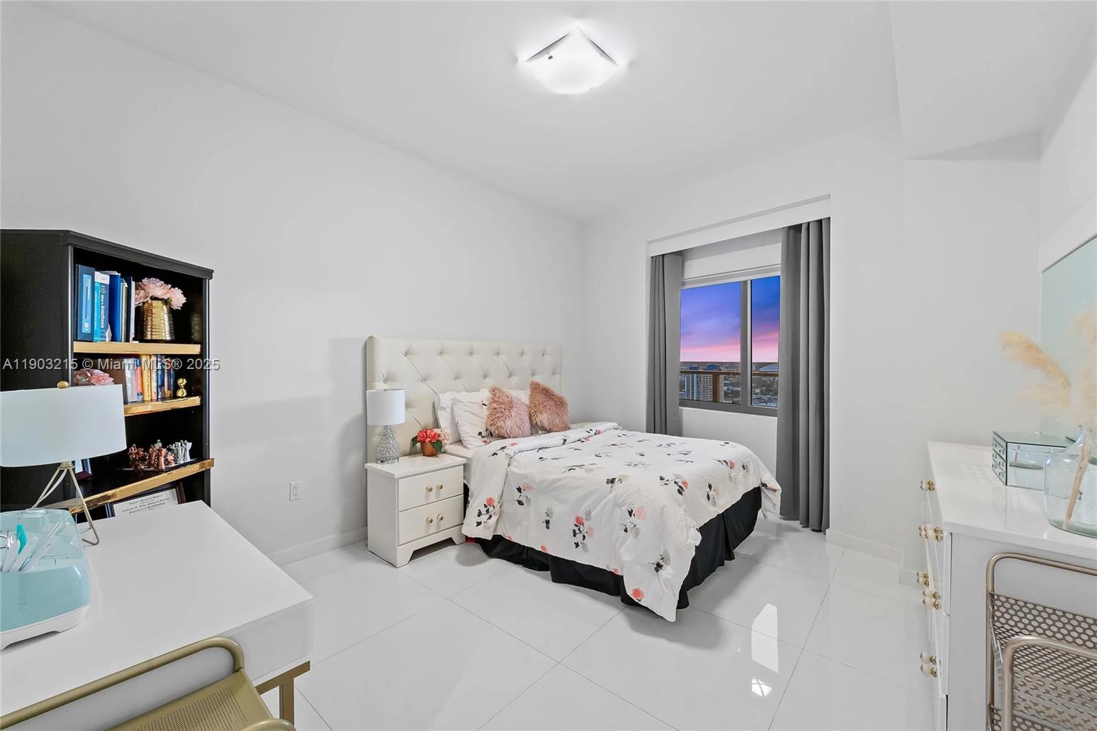 1100 Biscayne Blvd #3303, Miami FL 33132