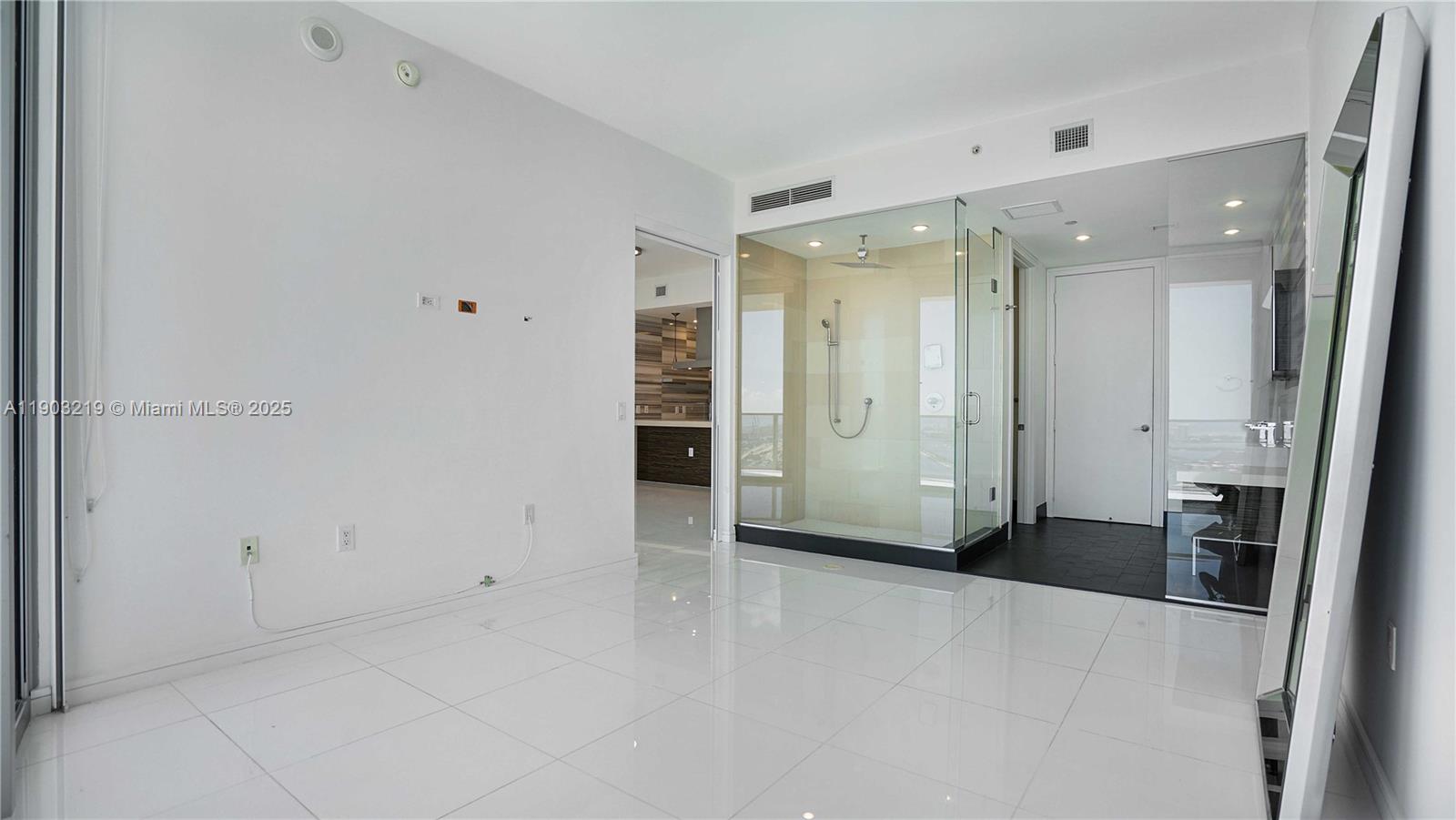 1100 Biscayne Blvd #5202, Miami FL 33132