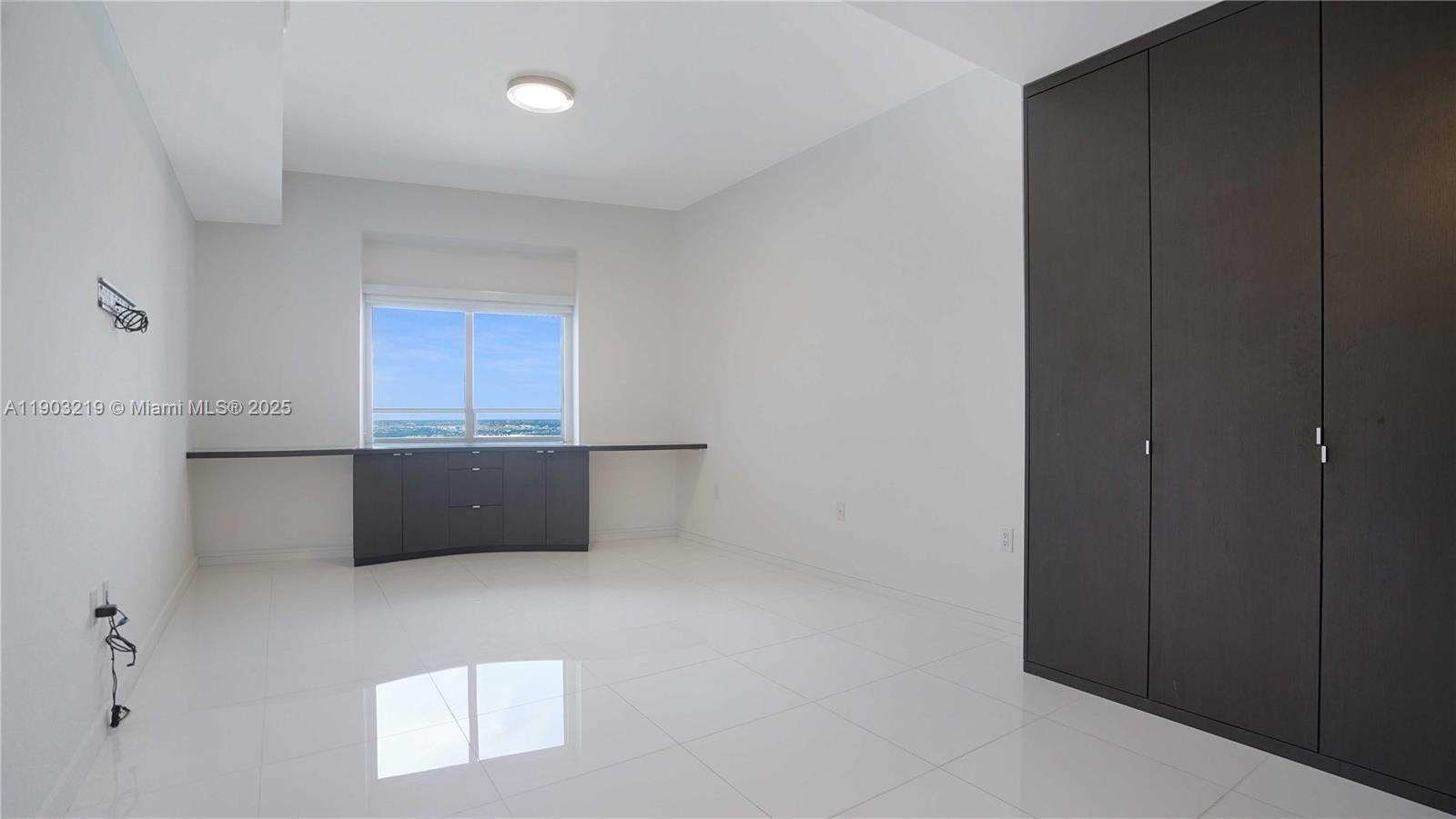 1100 Biscayne Blvd #5202, Miami FL 33132