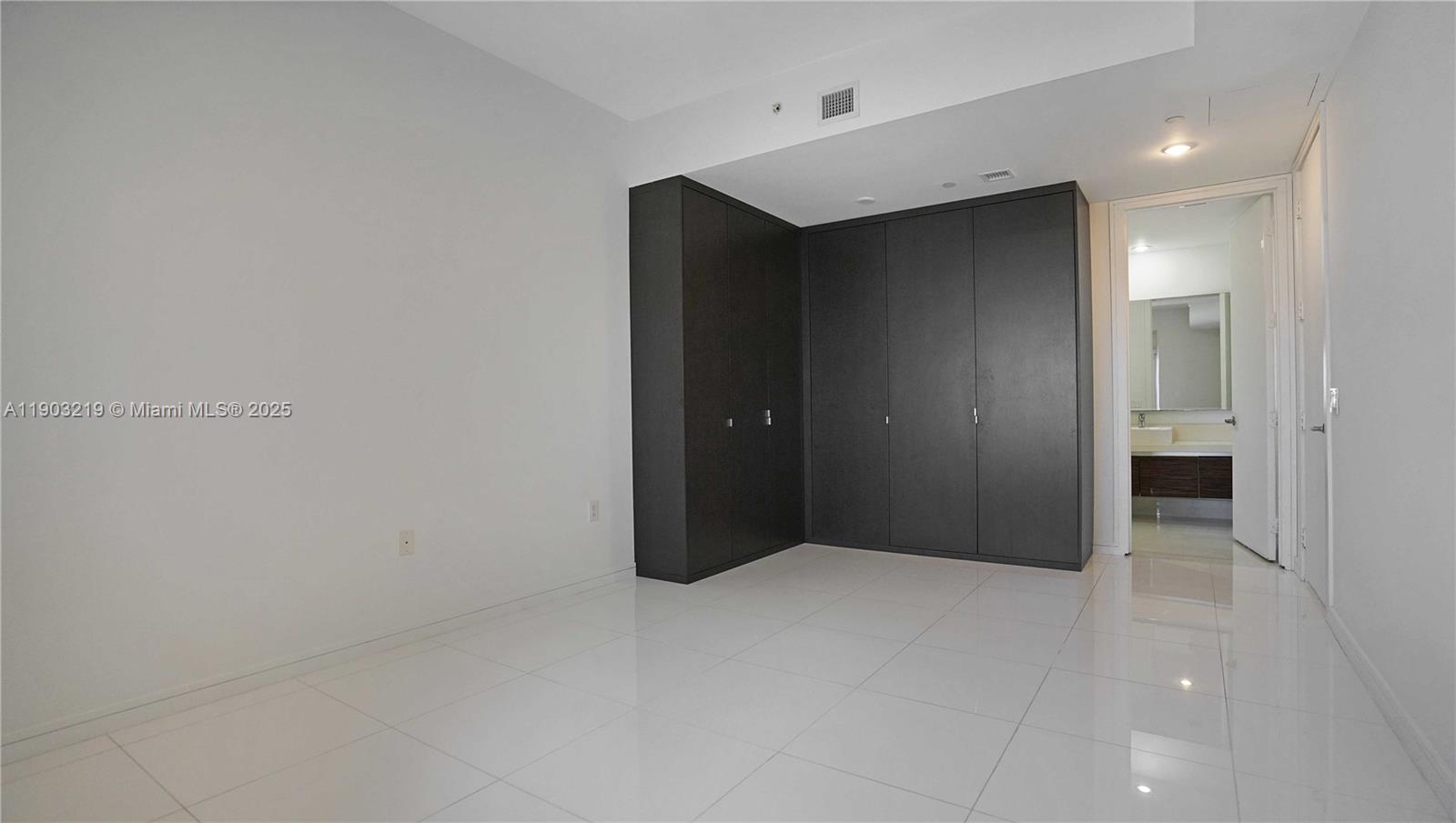 1100 Biscayne Blvd #5202, Miami FL 33132