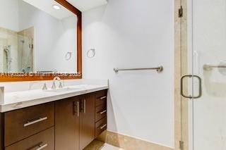 60 Edgewater Dr #LE, Coral Gables FL 33133