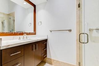 60 Edgewater Dr #LE, Coral Gables FL 33133
