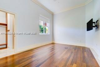 60 Edgewater Dr #LE, Coral Gables FL 33133