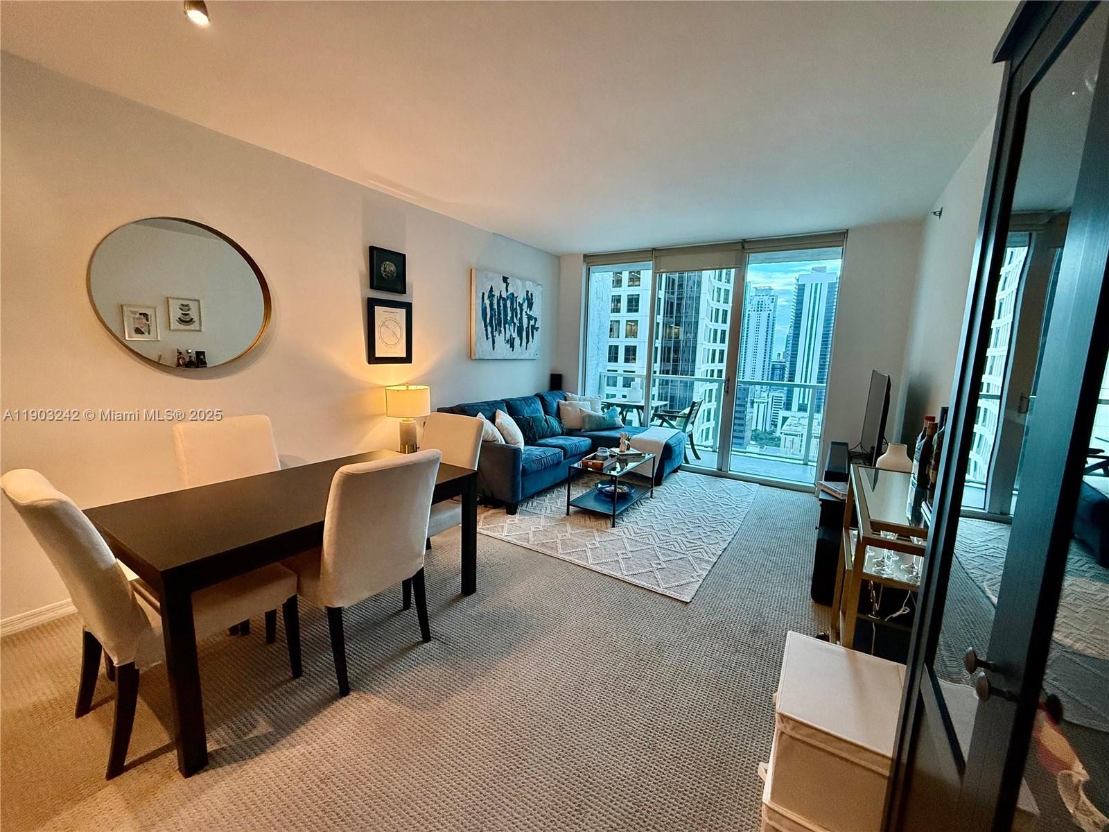 55 SE 6th St #2808, Miami FL 33131