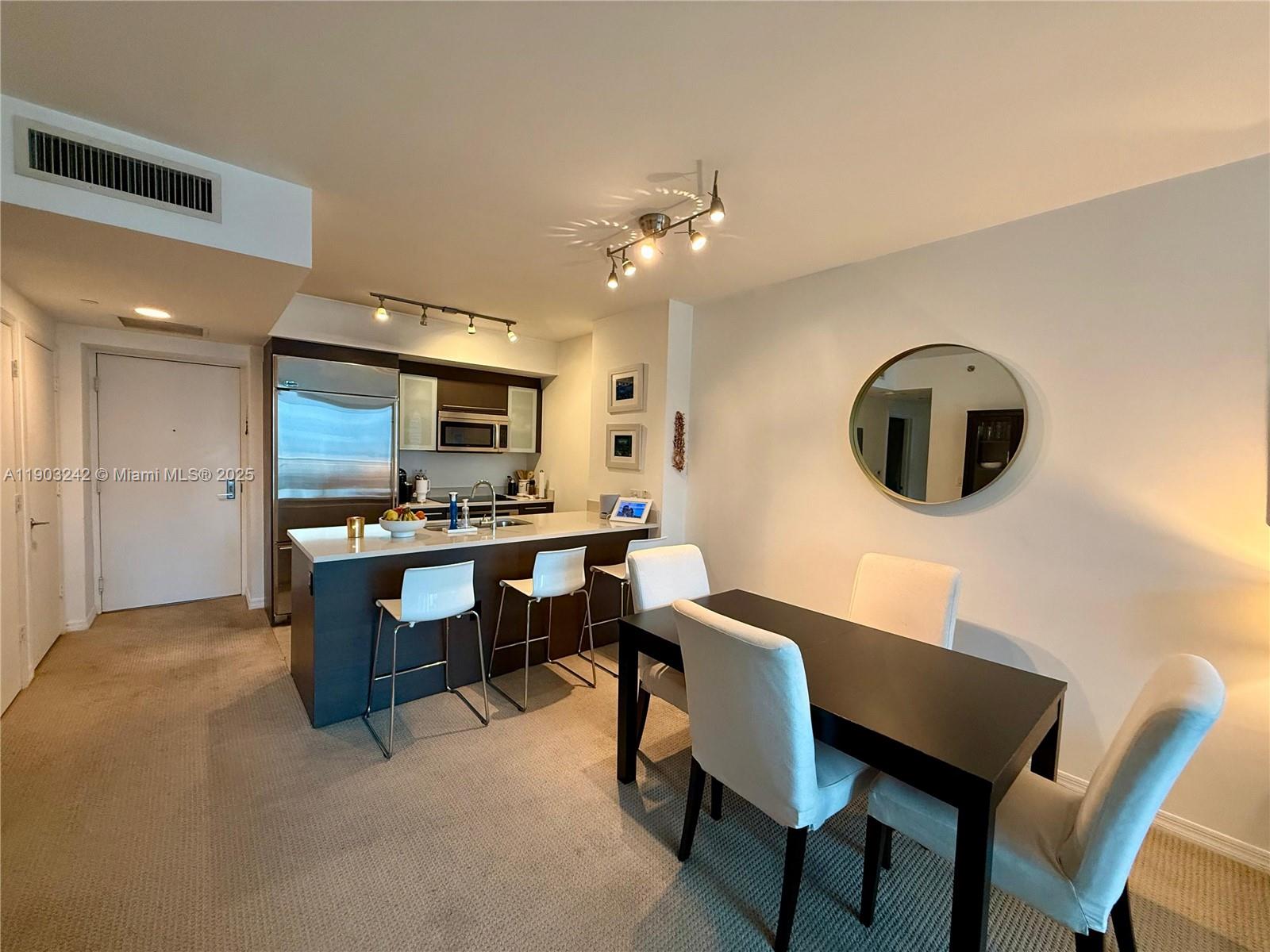 55 SE 6th St #2808, Miami FL 33131