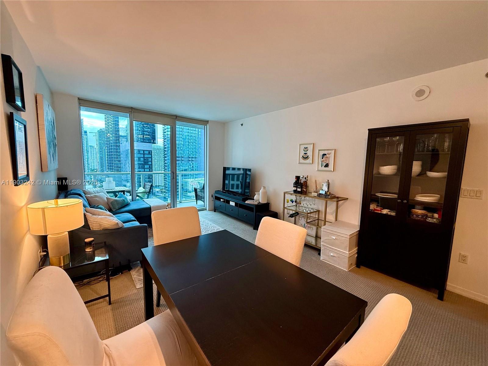 55 SE 6th St #2808, Miami FL 33131