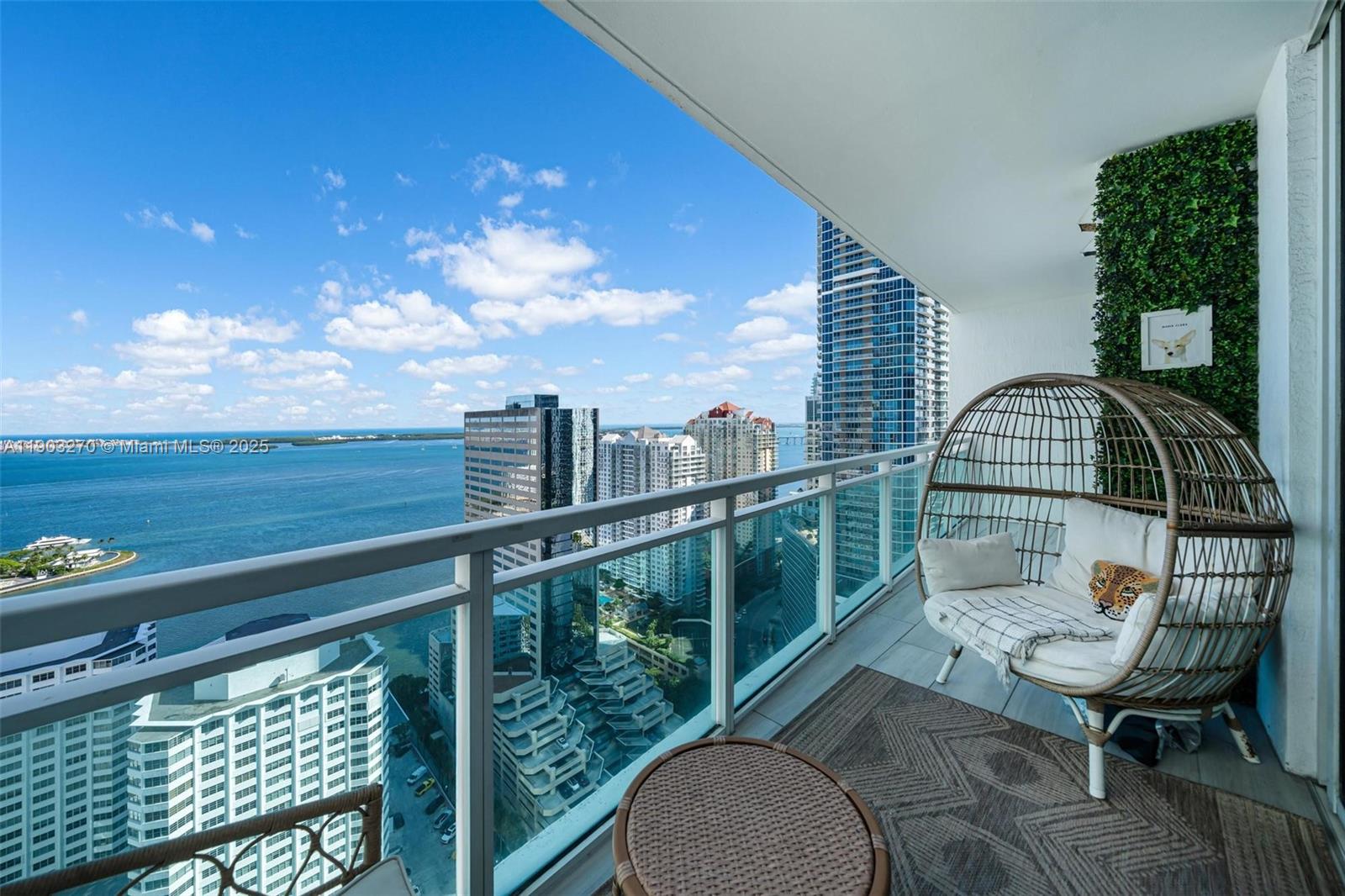 951 Brickell Ave #3504, Miami FL 33131