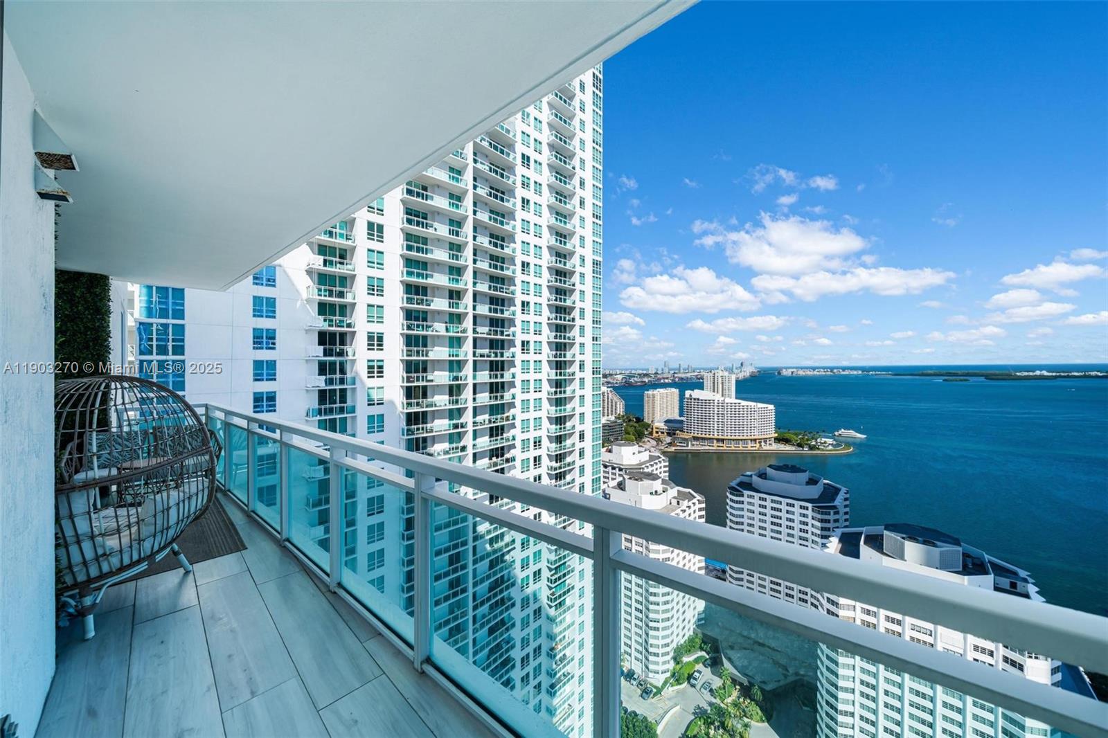 951 Brickell Ave #3504, Miami FL 33131