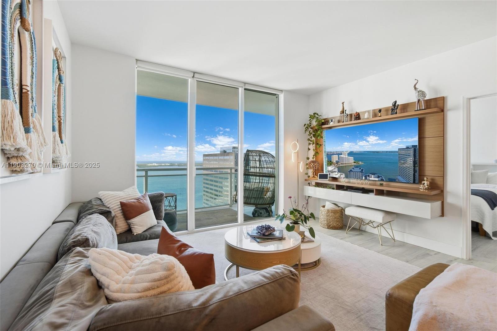 951 Brickell Ave #3504, Miami FL 33131