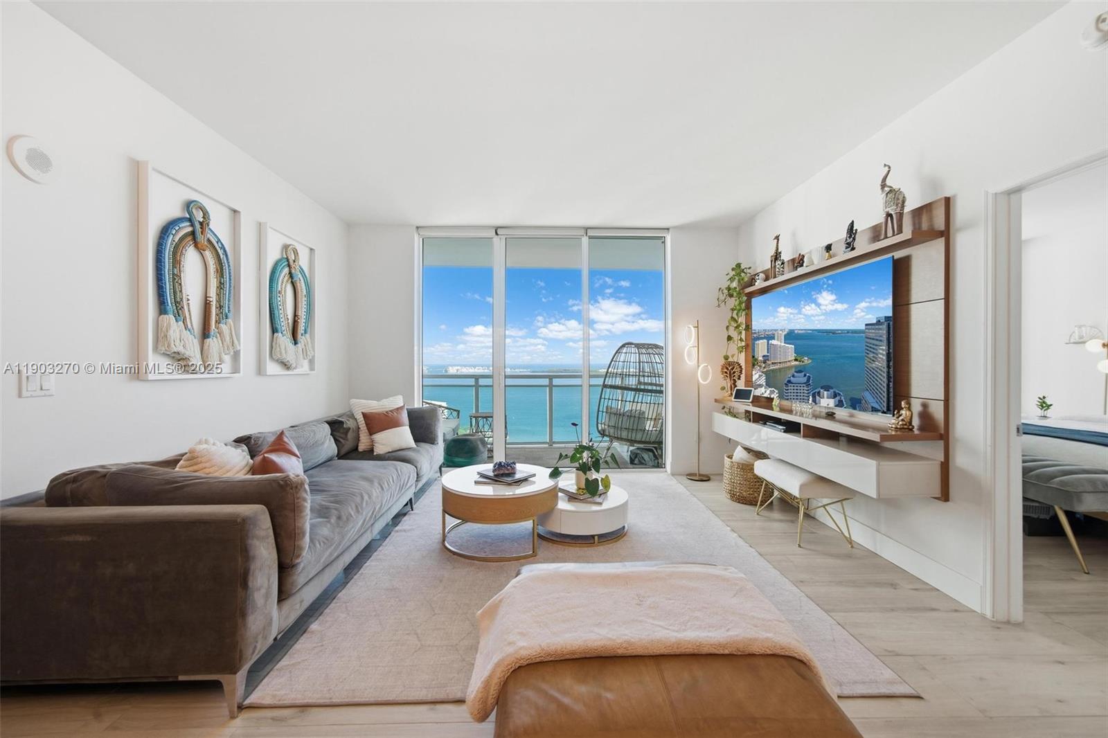 951 Brickell Ave #3504, Miami FL 33131