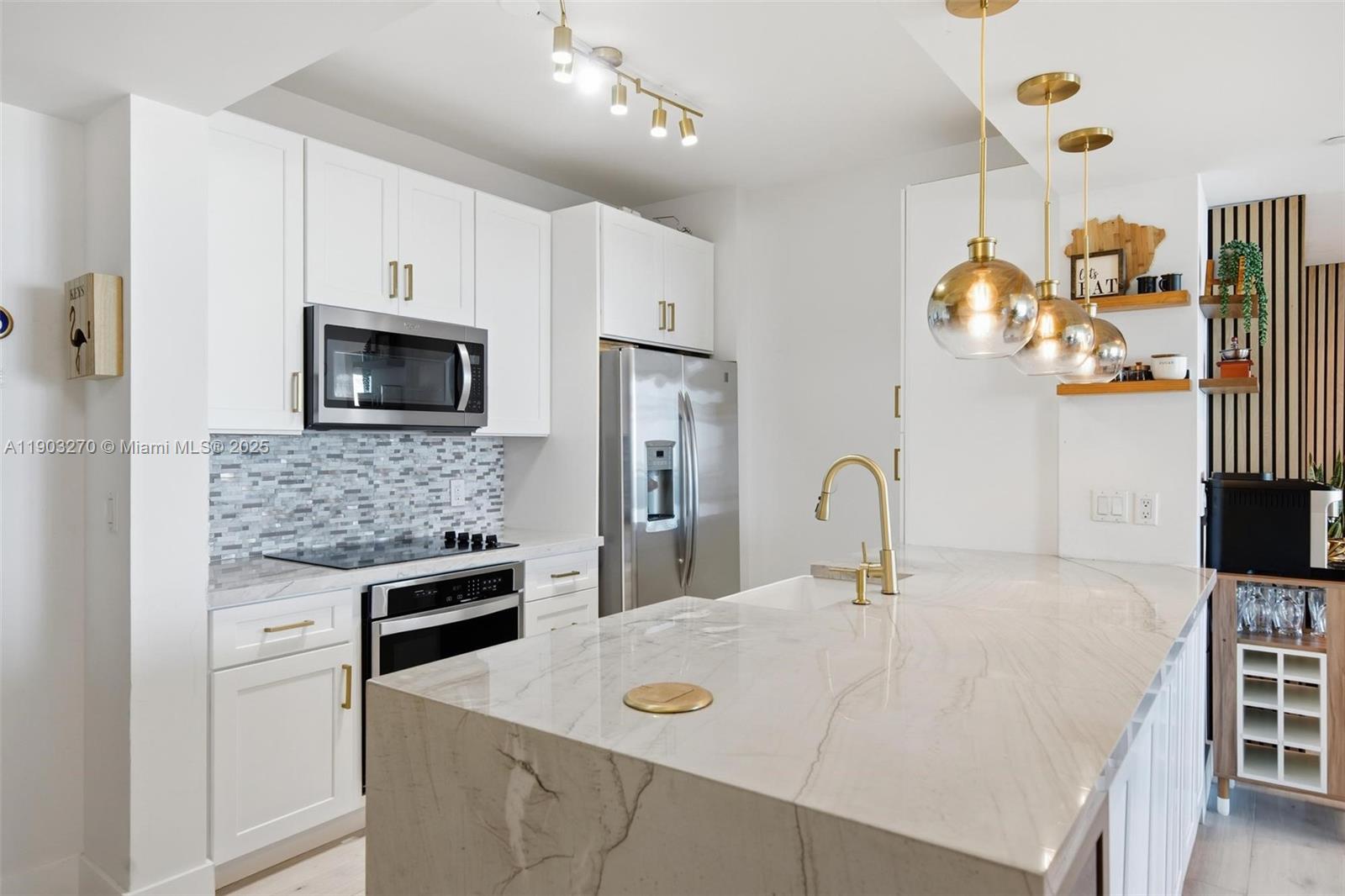 951 Brickell Ave #3504, Miami FL 33131