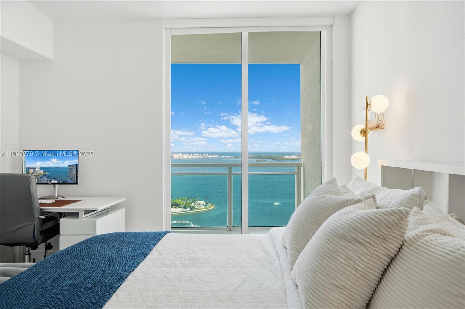 951 Brickell Ave #3504, Miami FL 33131
