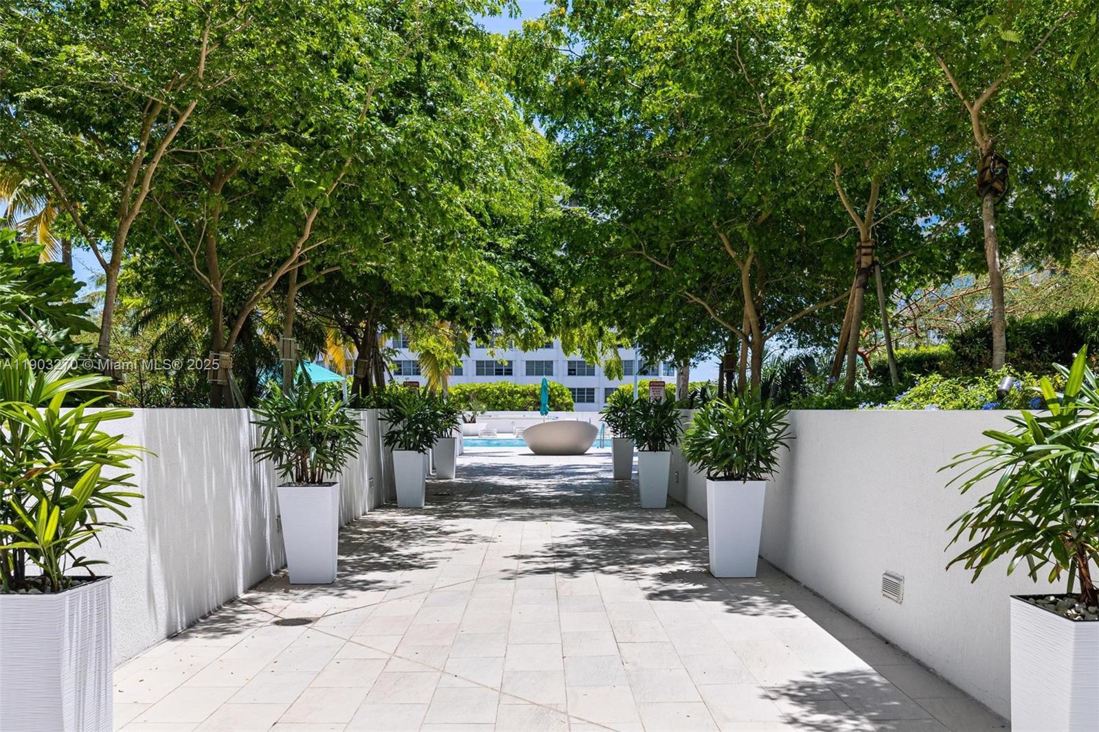 951 Brickell Ave #3504, Miami FL 33131