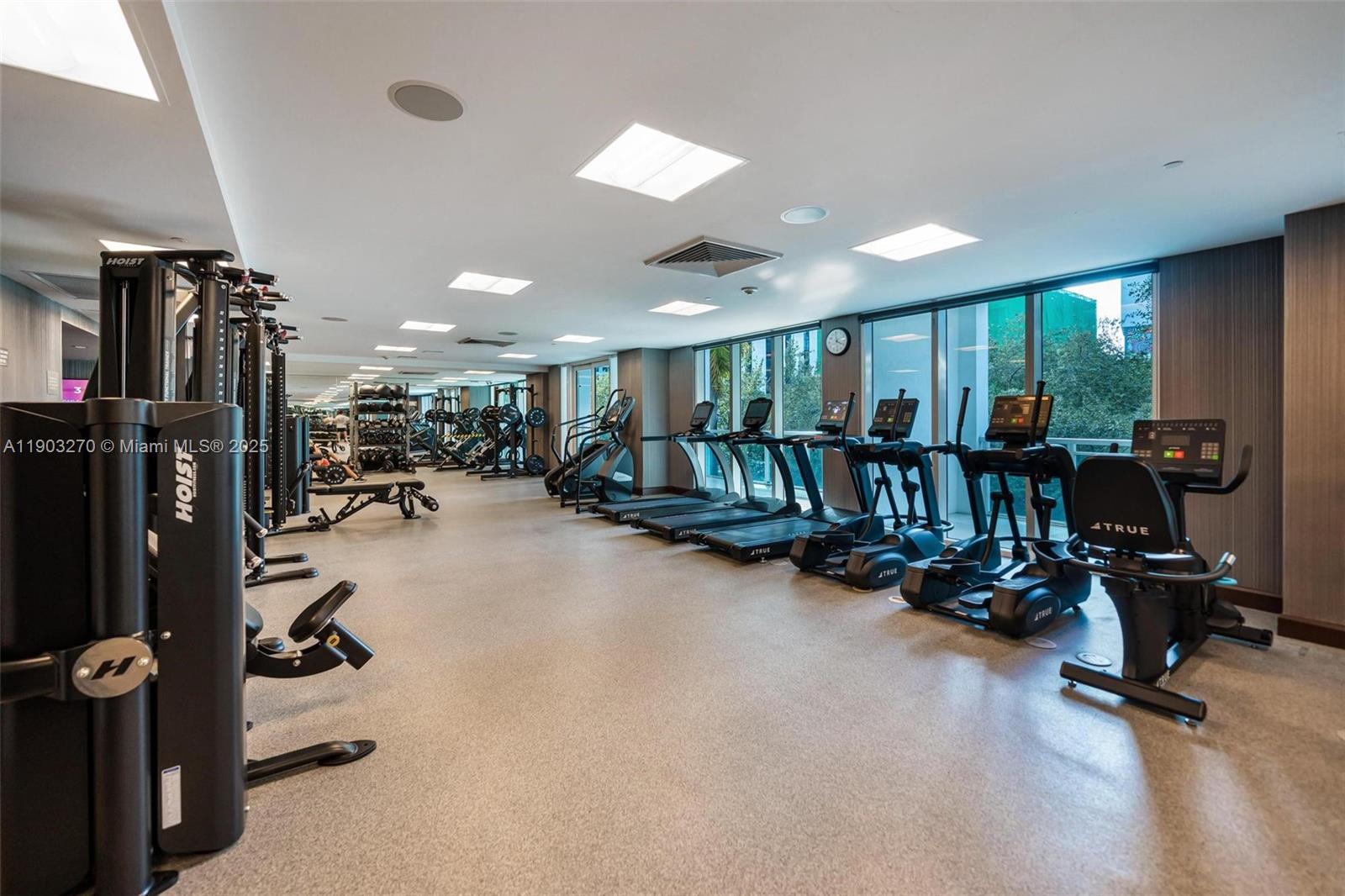951 Brickell Ave #3504, Miami FL 33131
