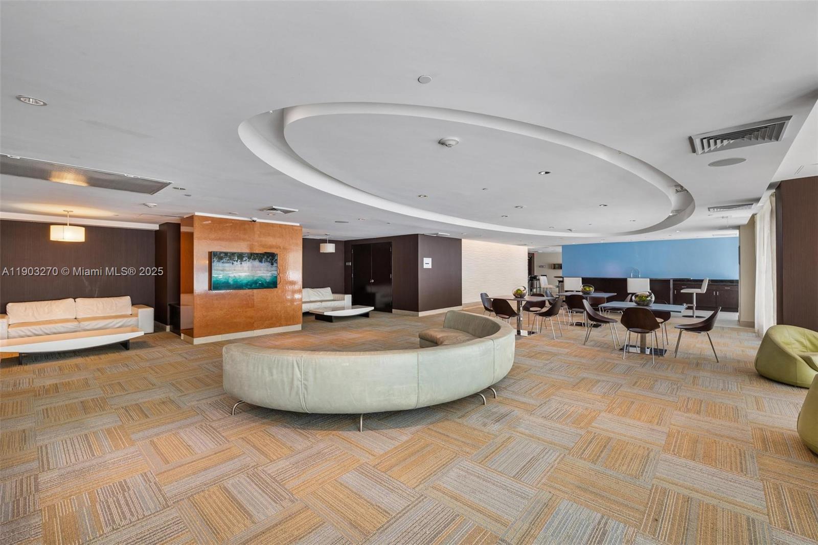 951 Brickell Ave #3504, Miami FL 33131