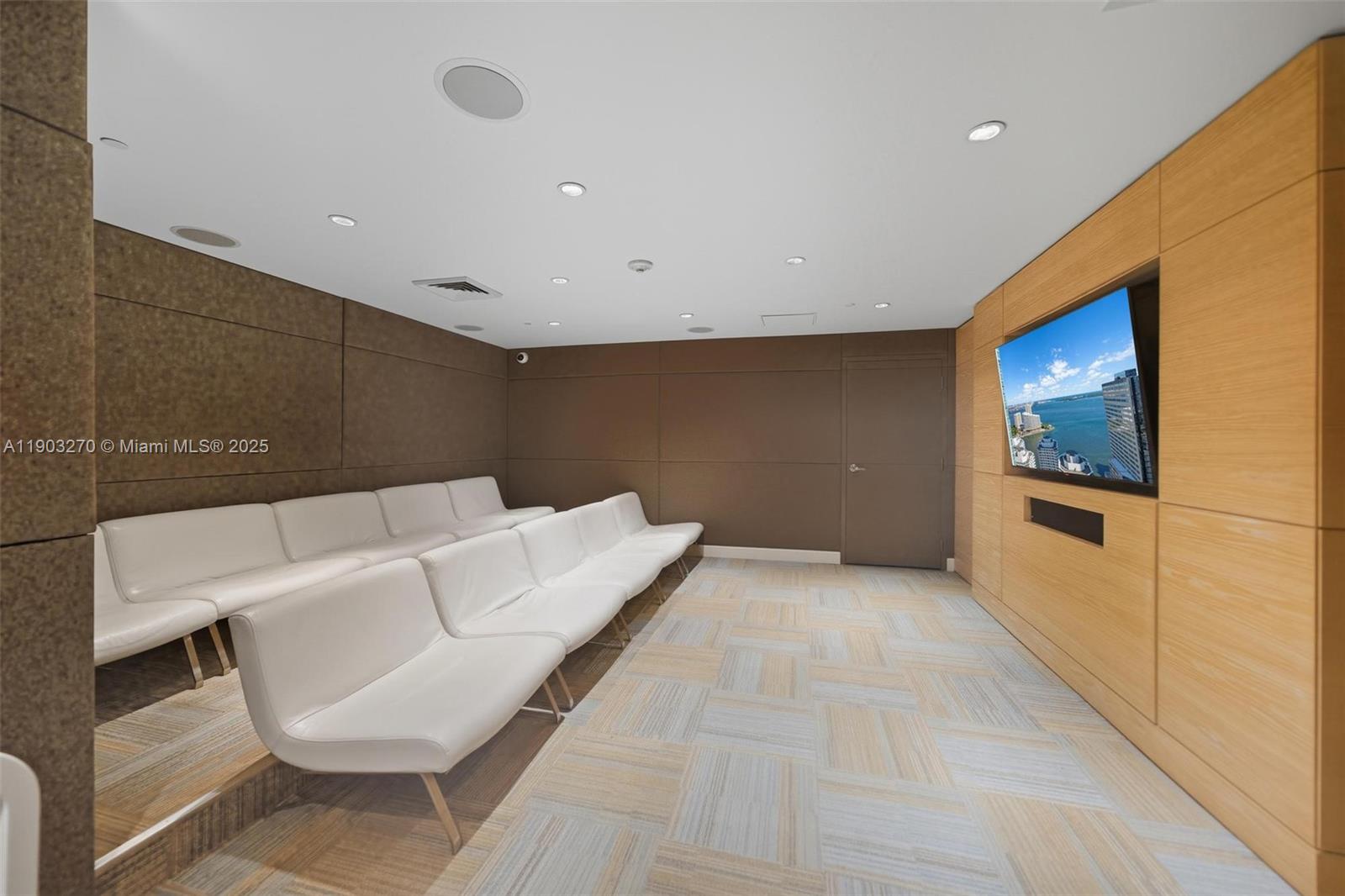 951 Brickell Ave #3504, Miami FL 33131