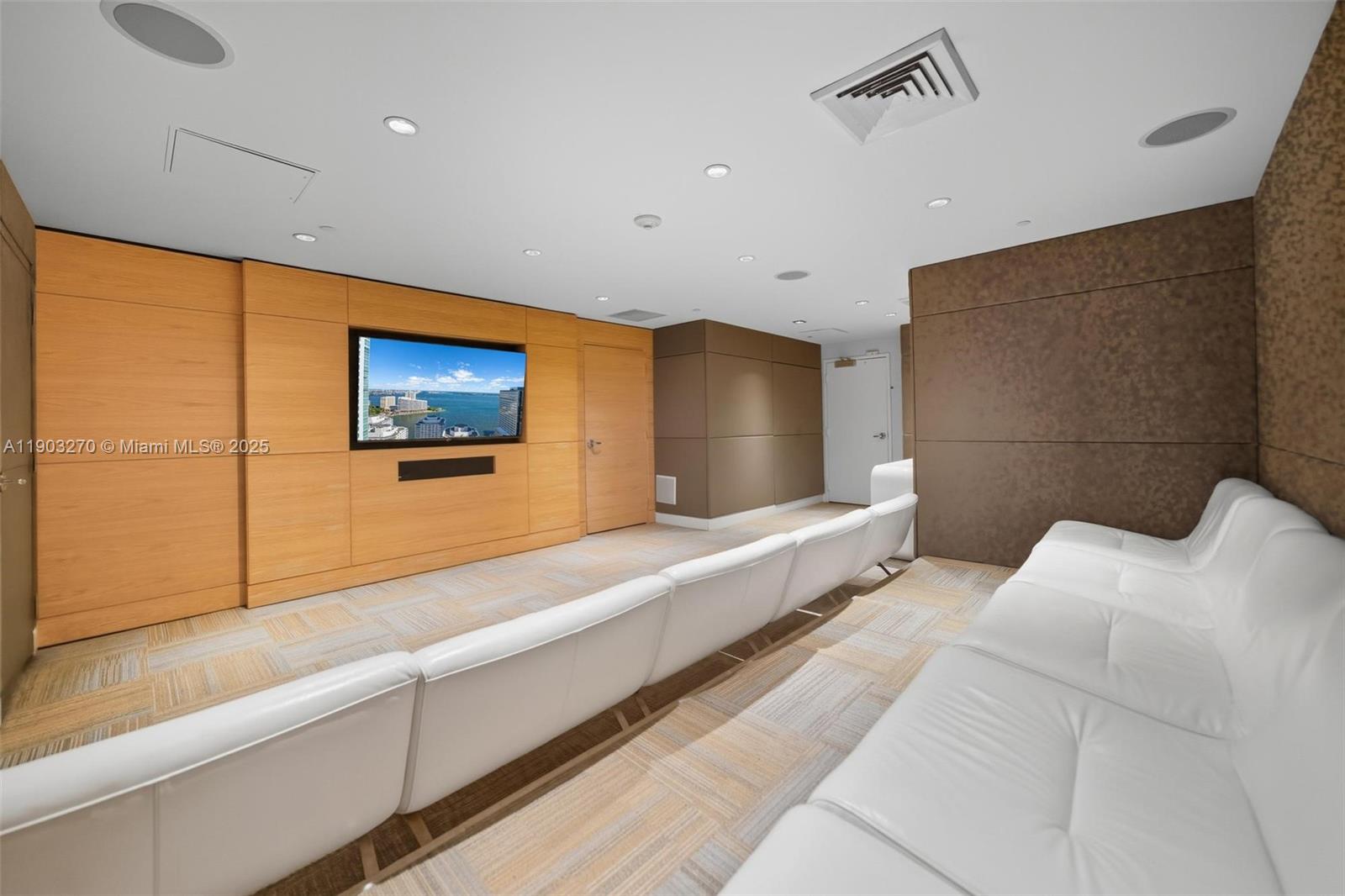951 Brickell Ave #3504, Miami FL 33131