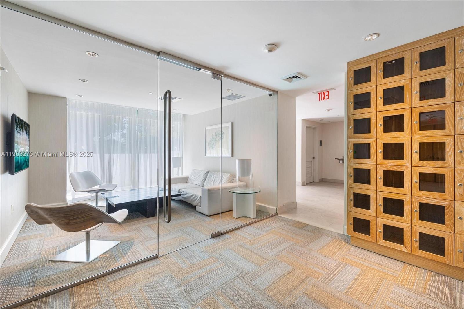 951 Brickell Ave #3504, Miami FL 33131