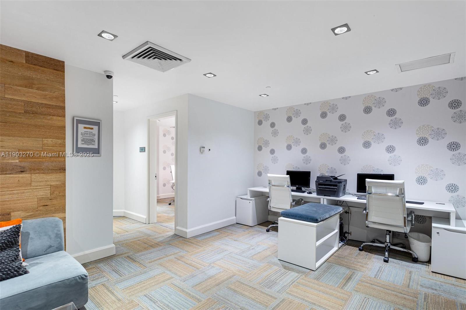 951 Brickell Ave #3504, Miami FL 33131