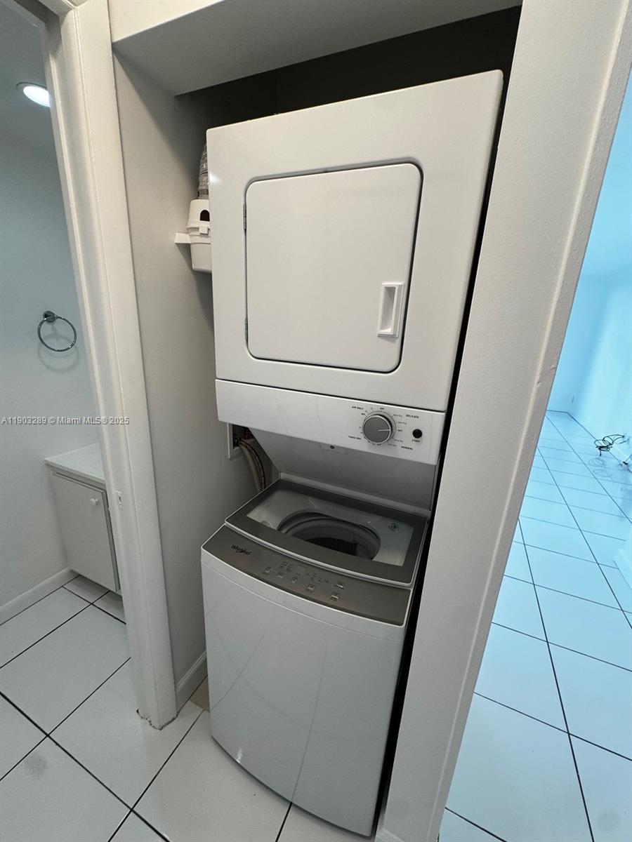 200 SE 15th Rd #6H, Miami FL 33129