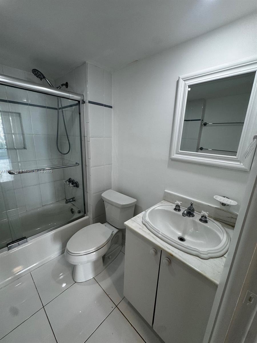 200 SE 15th Rd #6H, Miami FL 33129