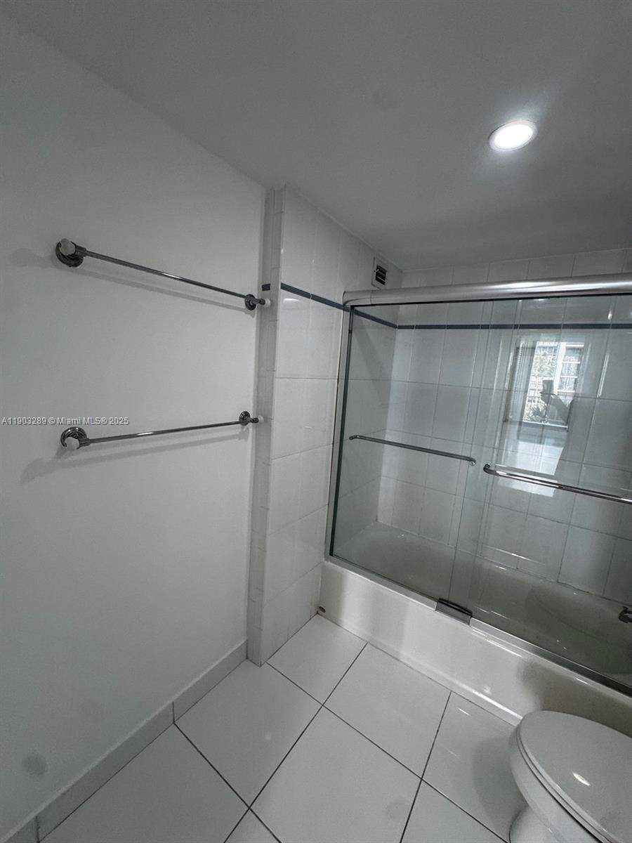 200 SE 15th Rd #6H, Miami FL 33129