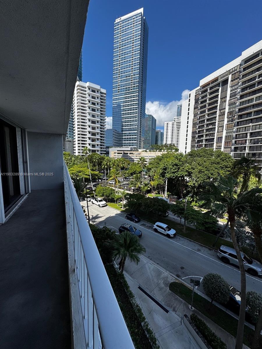 200 SE 15th Rd #6H, Miami FL 33129