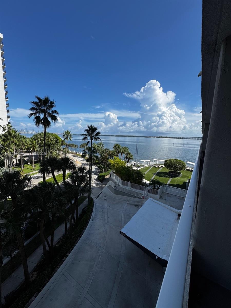 200 SE 15th Rd #6H, Miami FL 33129