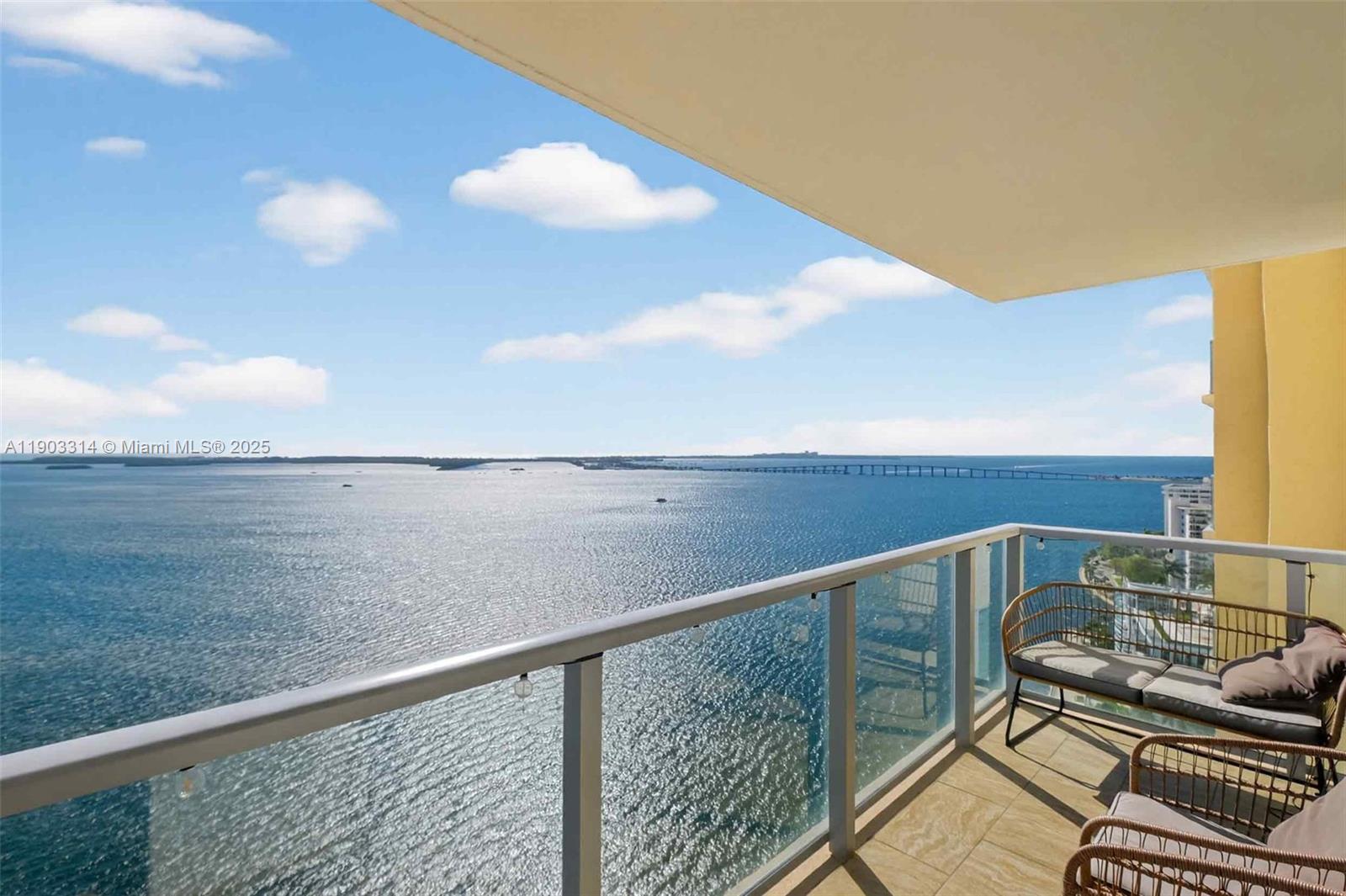 1155 Brickell Bay Dr #2210, Miami FL 33131