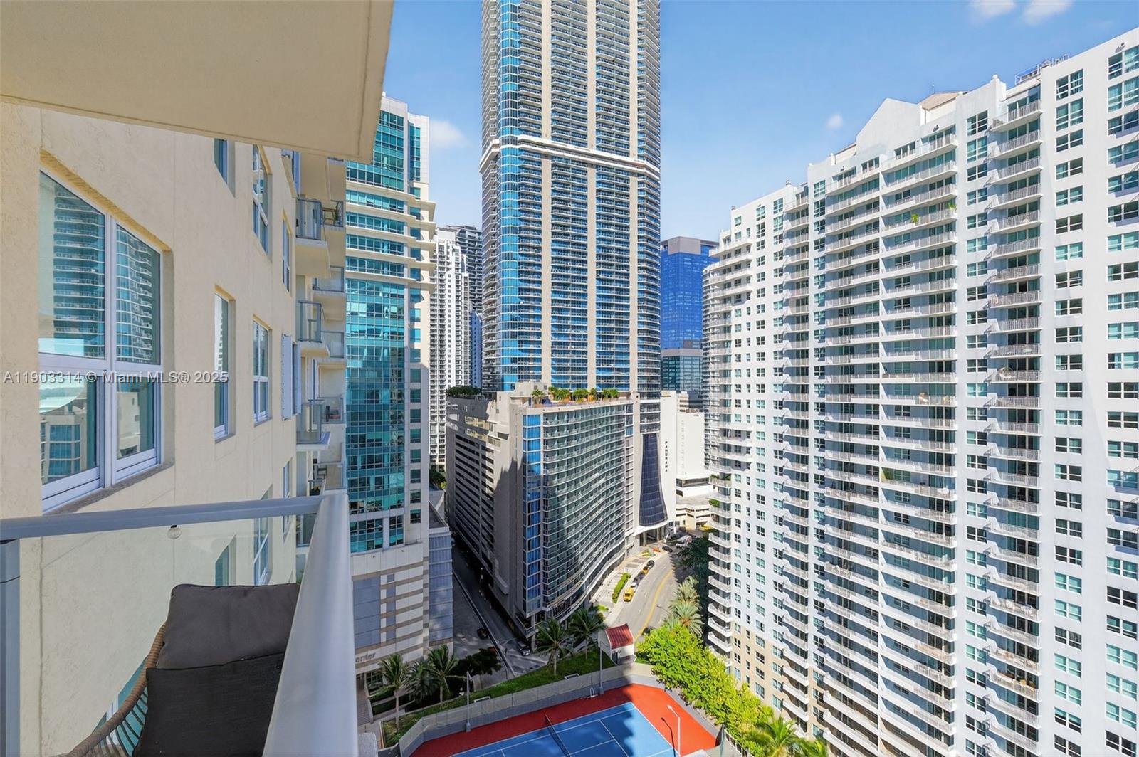 1155 Brickell Bay Dr #2210, Miami FL 33131