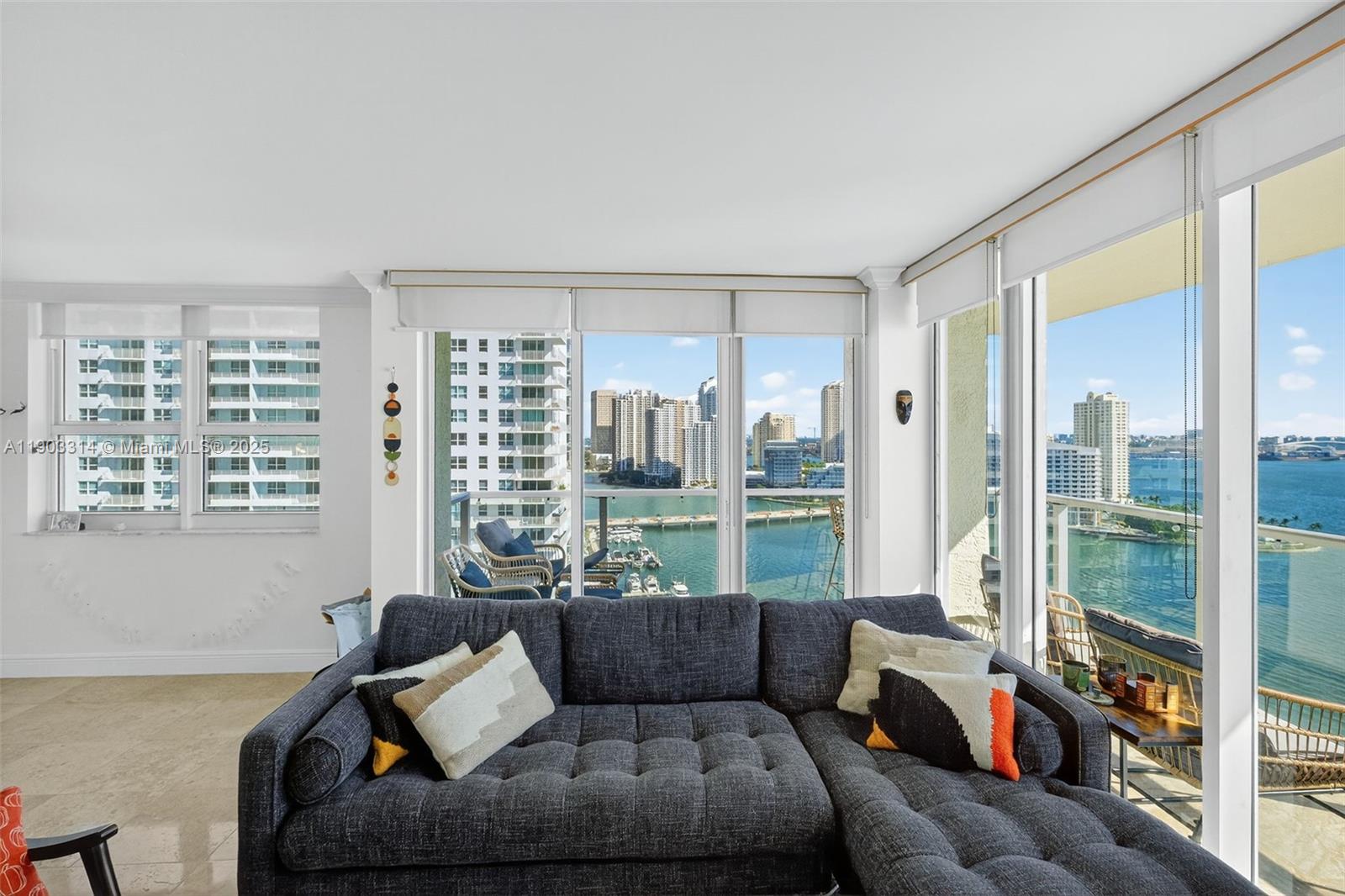 1155 Brickell Bay Dr #2210, Miami FL 33131
