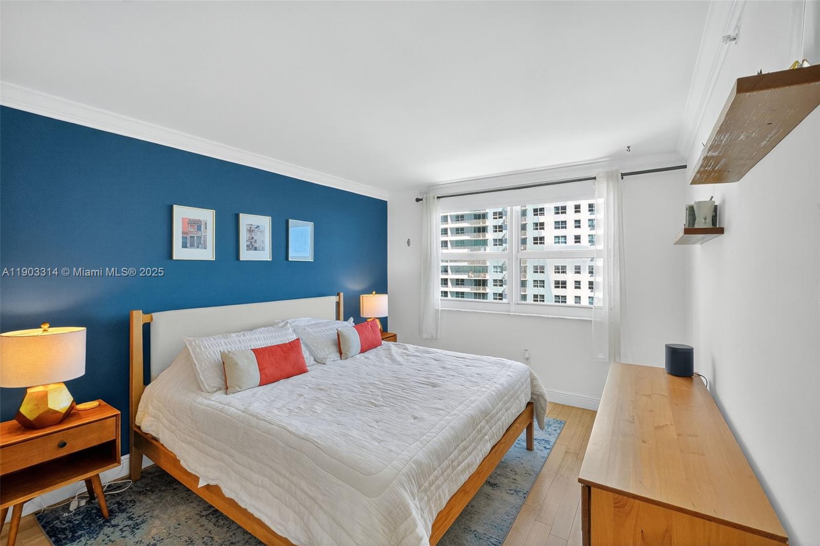 1155 Brickell Bay Dr #2210, Miami FL 33131