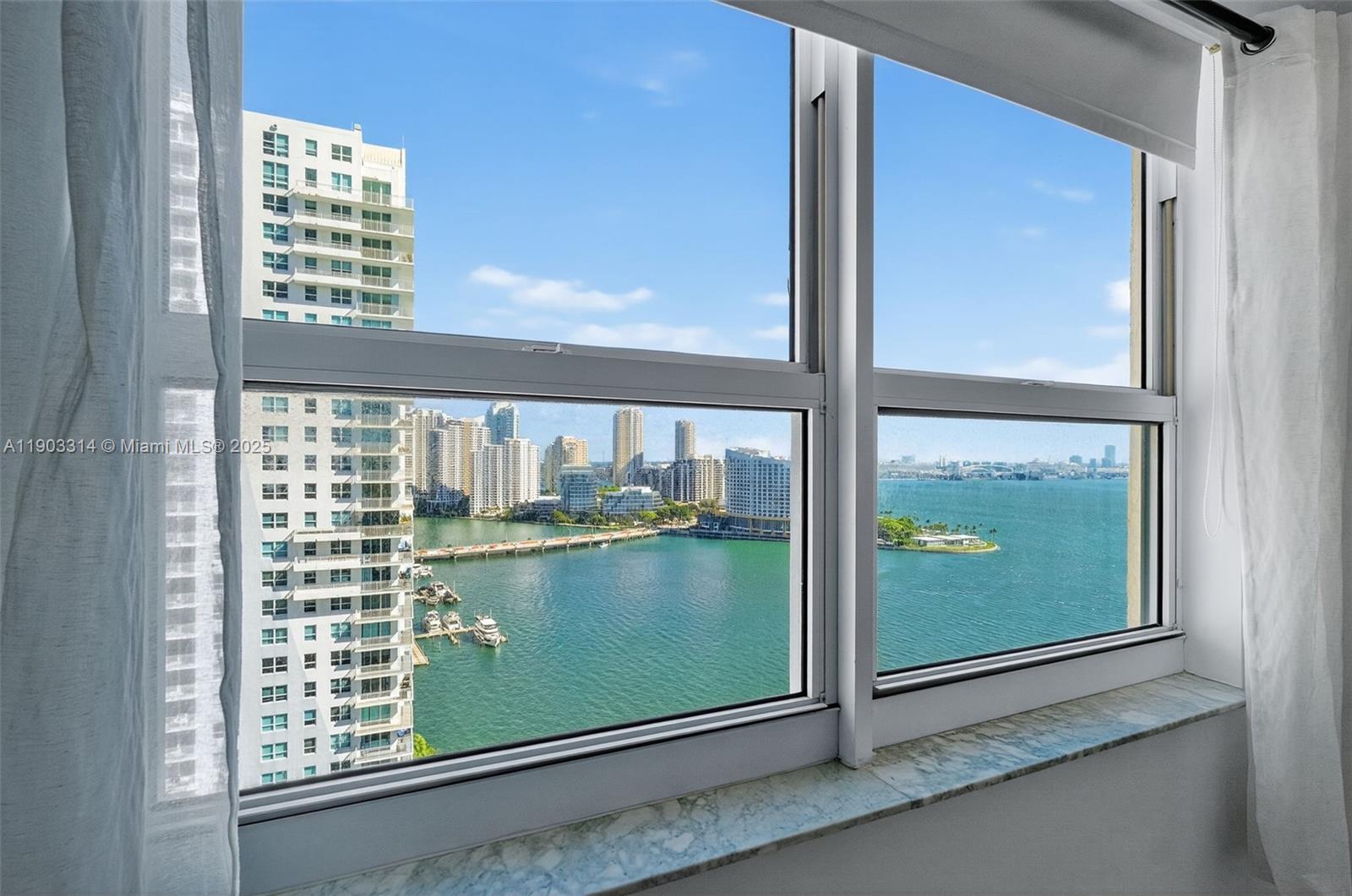 1155 Brickell Bay Dr #2210, Miami FL 33131