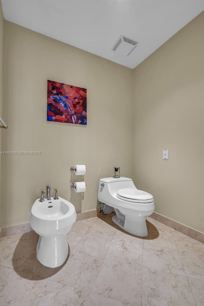 791 Crandon Blvd #1402, Key Biscayne FL 33149
