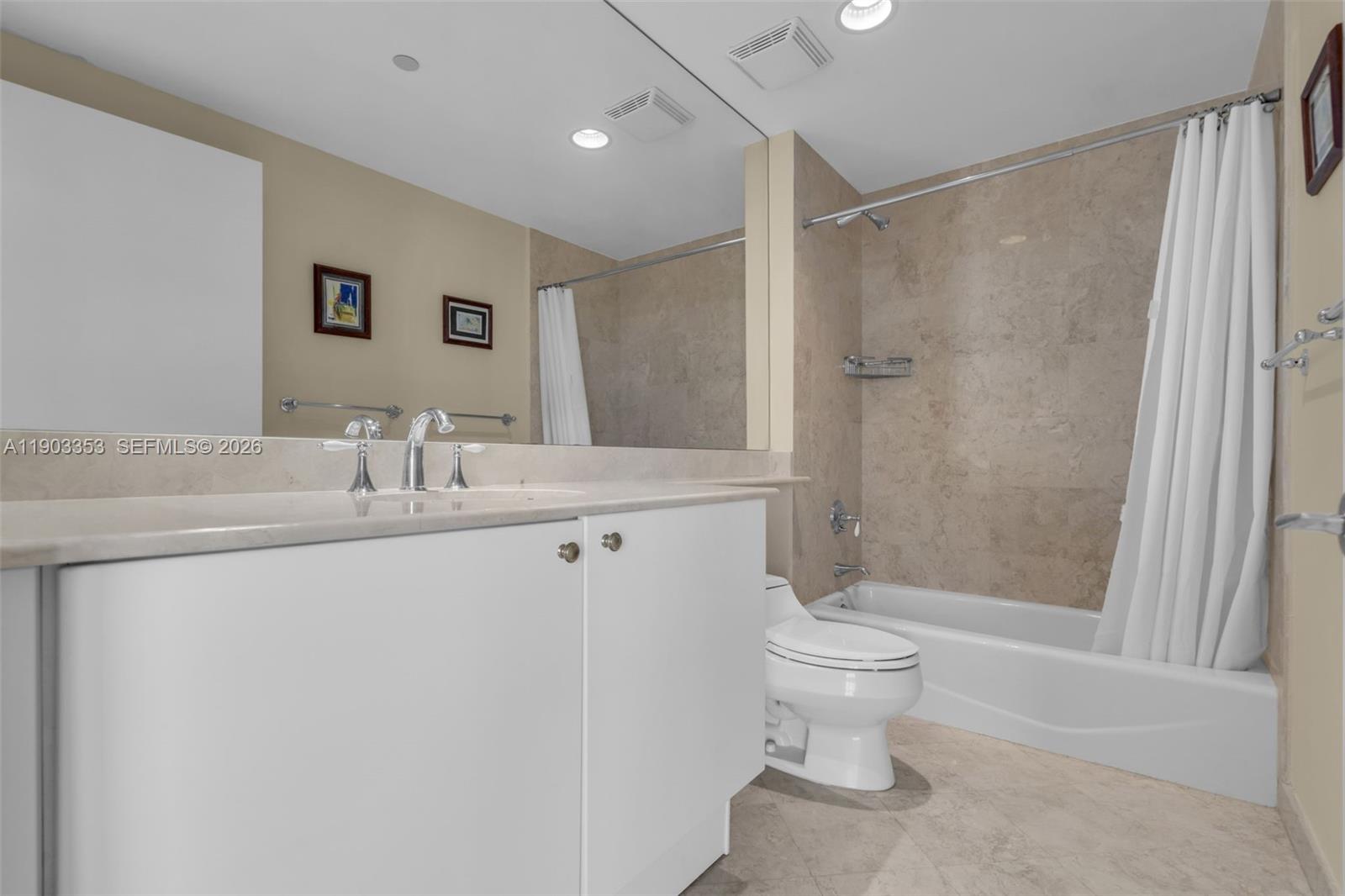 791 Crandon Blvd #1402, Key Biscayne FL 33149